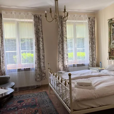 Hotell Mleczarnia Restauracja Chludowo