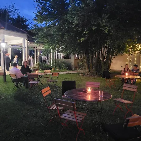 Szálloda Mleczarnia Restauracja Chludowo