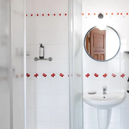 Mleczarnia Restauracja فندق *