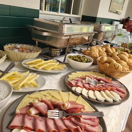 Mleczarnia Restauracja فندق *