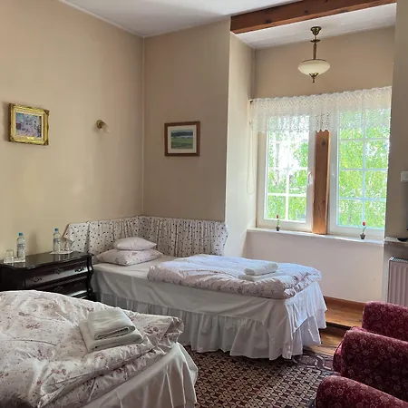 Mleczarnia Restauracja فندق *