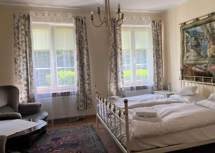 Mleczarnia Restauracja Hotel *